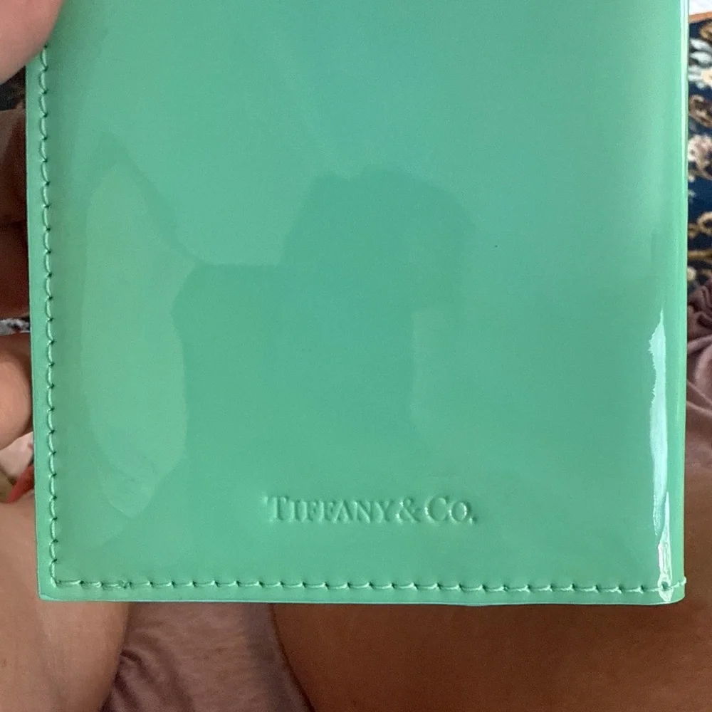 Tiffany and Co passport‎ holder. NWT . Retail .550